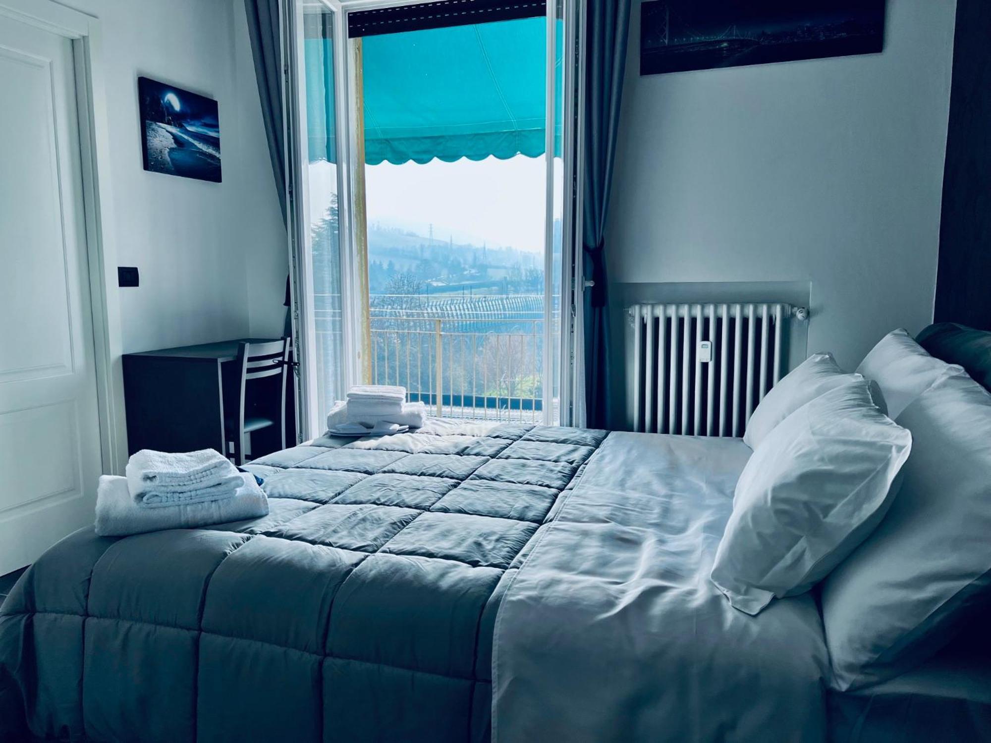 Seven Nights Bologna Bed and Breakfast Exteriör bild